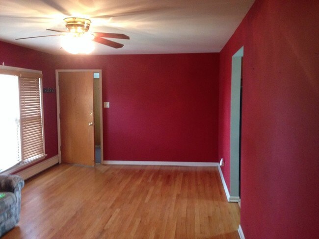 Living Room - 10805 S Pulaski Rd