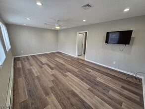 Building Photo - 269 US-206