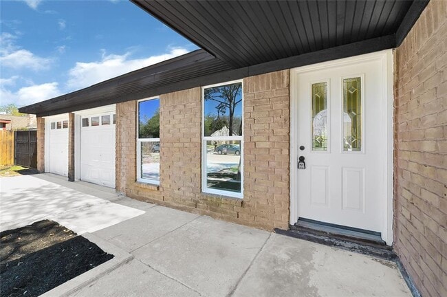 Building Photo - 11807 Oceanview St