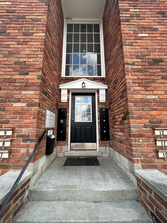 Building Photo - 31831 Grand River Ave