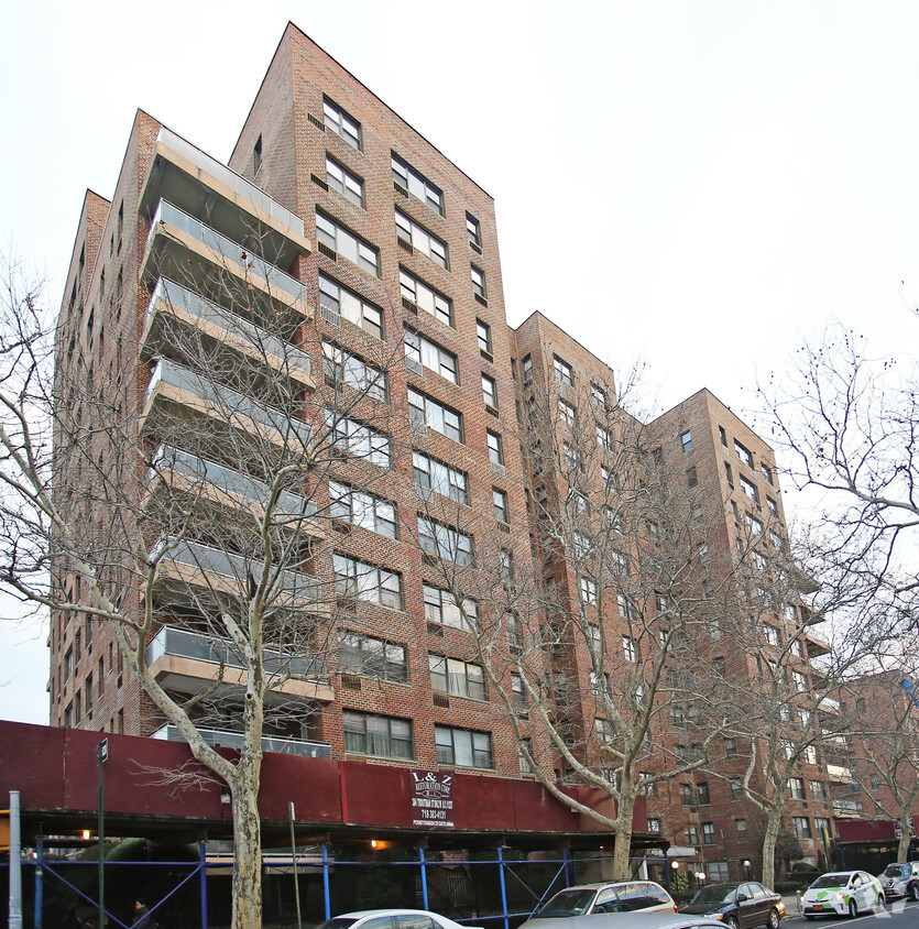 Primary Photo - 303 Beverley Road