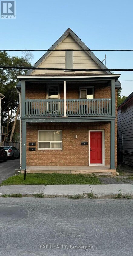 Primary Photo - 72-72 Barrette St