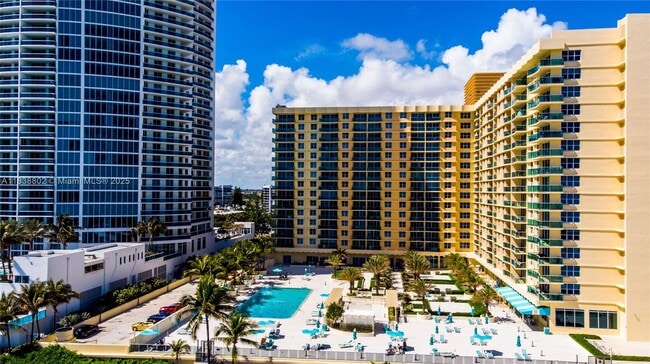Building Photo - 2501 S Ocean Dr