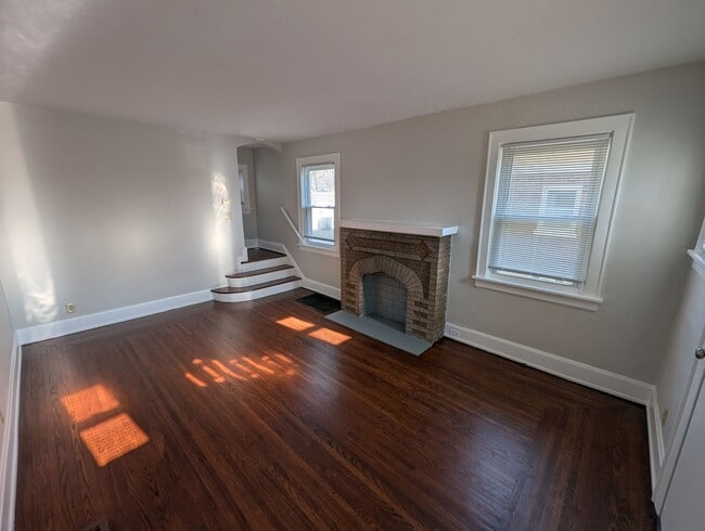 Photo - Beautiful 2 bedroom house with large yard, off street parking.  Ready to move in!