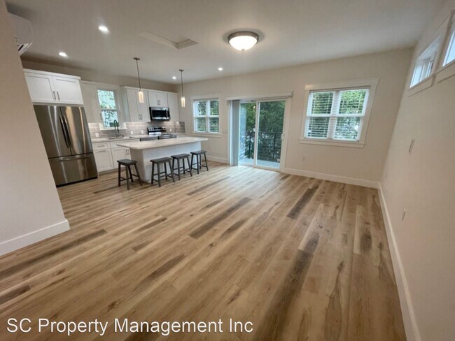 Foto del edificio - 1 br, 1 bath House - 2504-A Ralston Ave