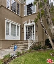 Building Photo - 378 S La Jolla Ave