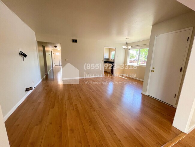 Foto del edificio - 798 Londonderry Dr