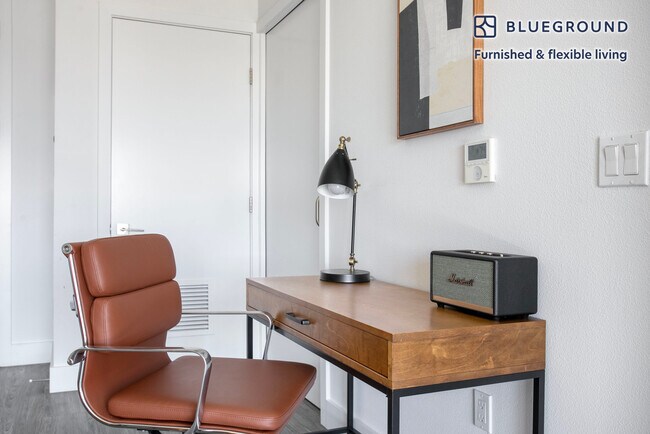 Foto del edificio - 3838 Dunn Dr