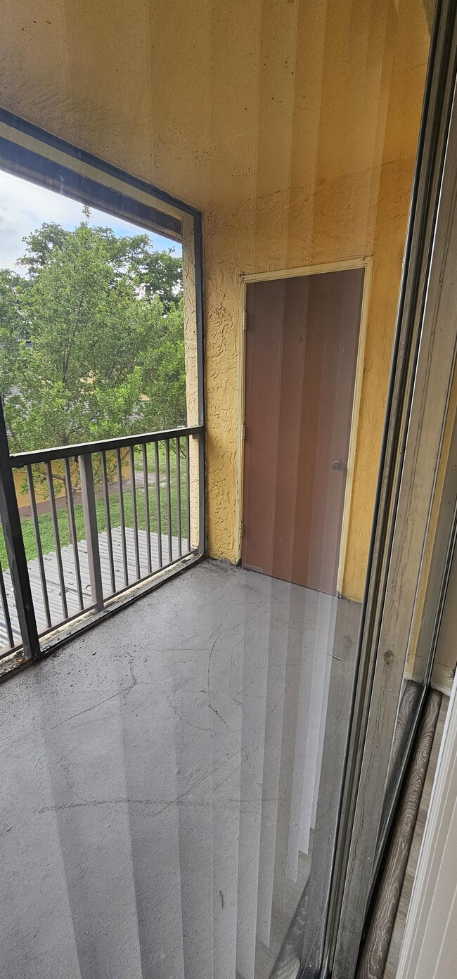 Foto del edificio - 4537 Treehouse Ln