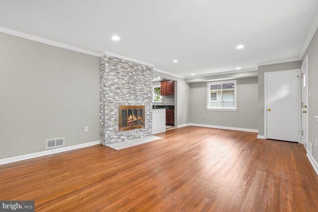 Foto del edificio - 10705 Lockridge Dr