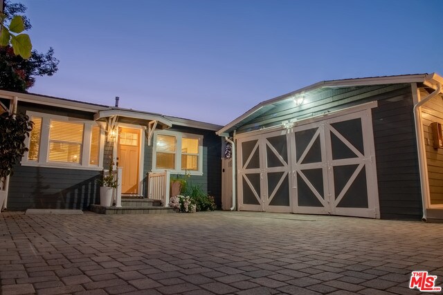 Foto principal - 3858 Seneca Ave