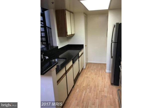 Building Photo - 14017 Vista Dr