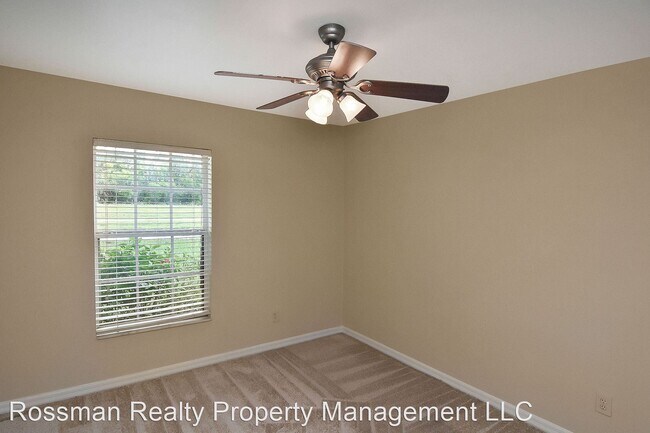 Foto del edificio - 3 br, 2 bath House - 1014 Kismet Pkwy E