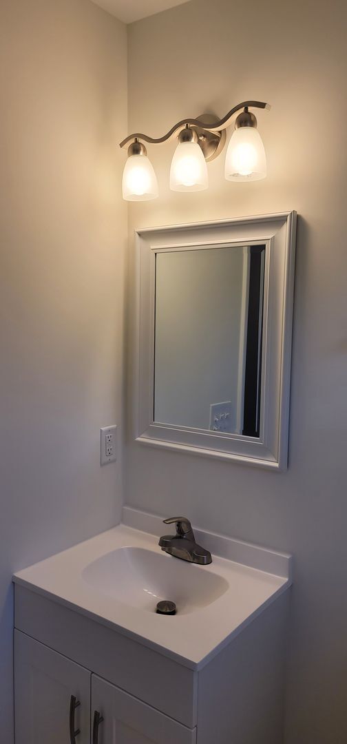Foto del edificio - Fully Remodeled 3 Bedroom Home located in ...