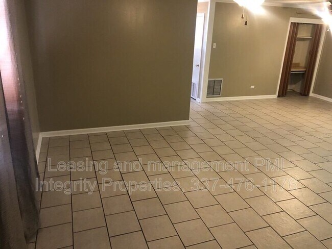 Foto del edificio - 2809 S Curtis Dr