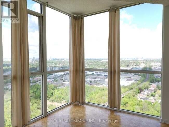 Photo du bâtiment - 7 Concorde Pl