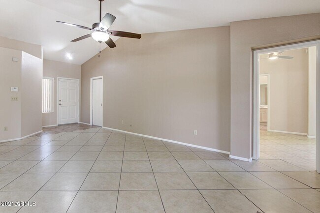 Building Photo - 4330 E Windmere Dr