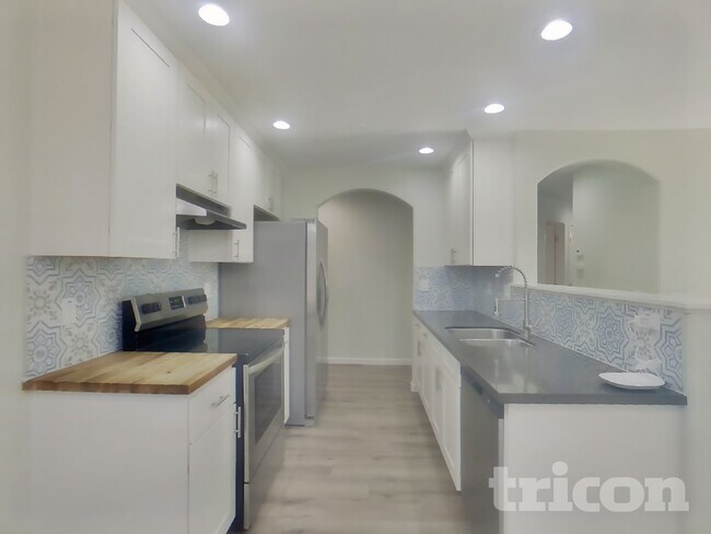 Foto del edificio - 8701 S 50th Dr