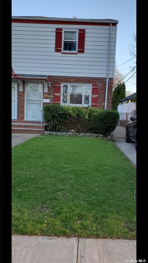 Primary Photo - 254-14 87th Ave