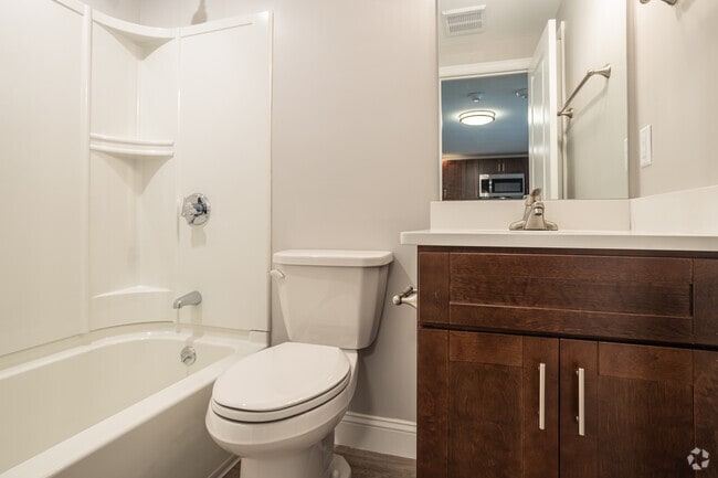 1A - 1 BR,1BA 570sf - Westgate Arms