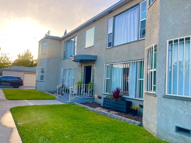 Foto del edificio - 8991 Burke Ave