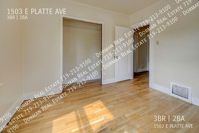 Foto del edificio - 1503 E Platte Ave