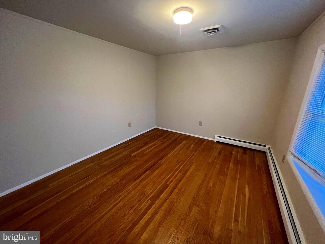 8300 Claremont St, Manassas, VA 20110 House Rental in Manassas, VA