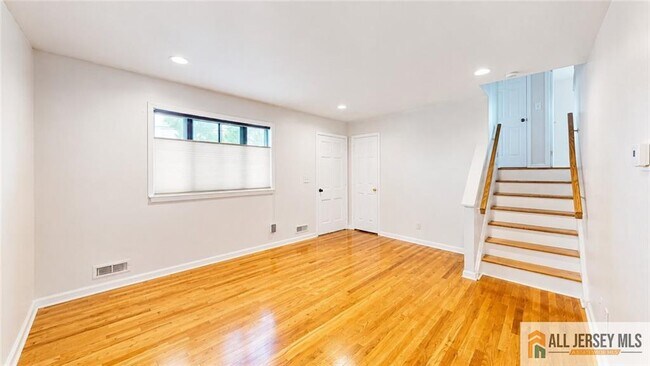 Foto del edificio - 1019 Colby Ave