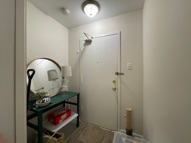 Foto del edificio - 2909 N Sheridan Rd