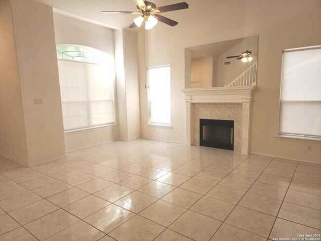 Foto del edificio - 14911 Elkton Dr