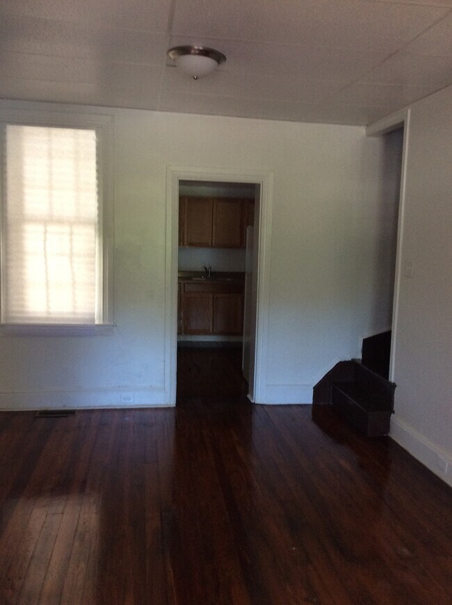 Foto del edificio - Available Now! 2 Bedroom Small House-York ...