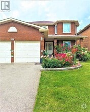 Building Photo - 485 Greenpark Crescent