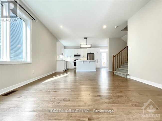 Photo du bâtiment - 329 Canadensis Ln