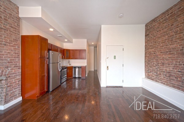 Building Photo - Incredible 4BR, 2 Bath in Clinton Hill