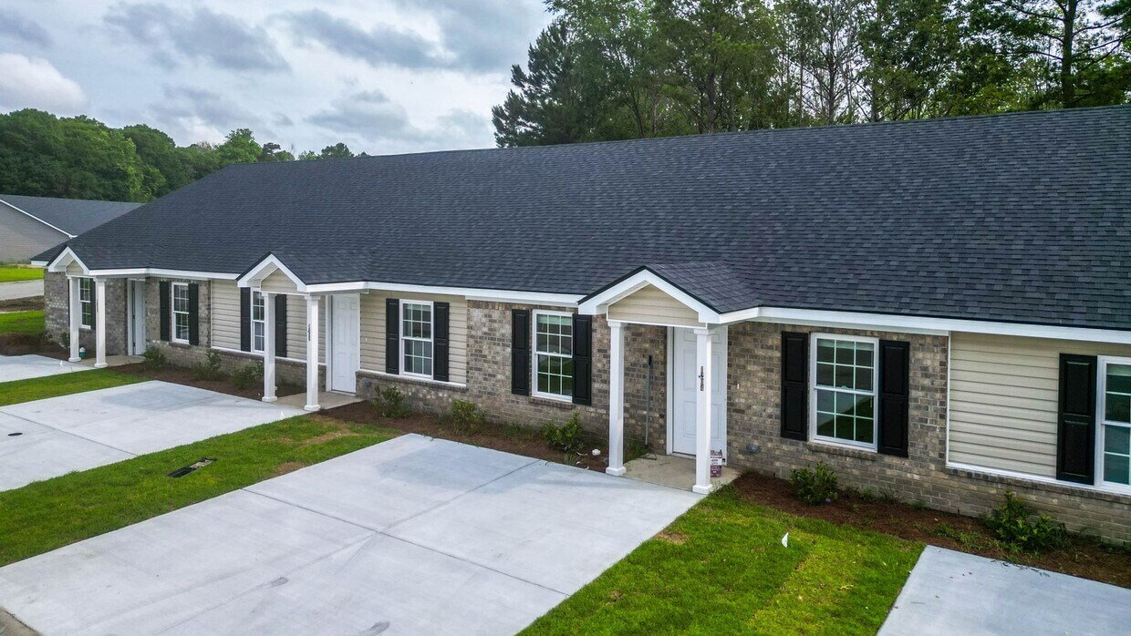 Foto principal - NOW LEASING! New Townhomes in Rincon!