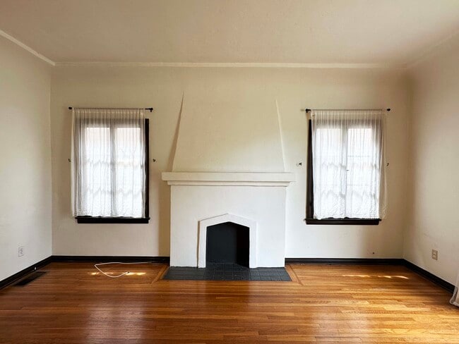 Decorative Fireplace - 1340 E Harvard St