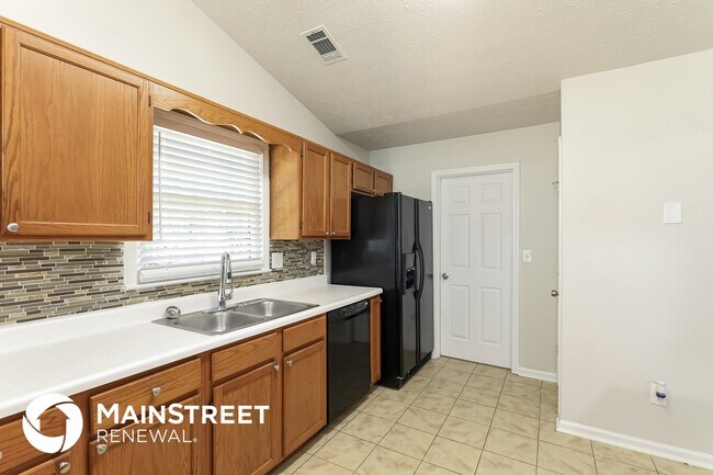 Foto del edificio - 3410 Poplar Ridge Dr