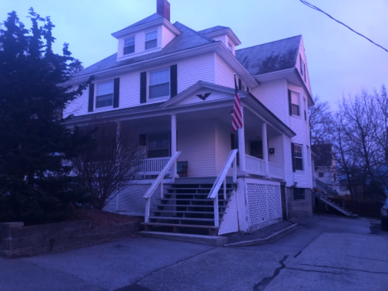 279 Orange St, Manchester, NH 03104 Room for Rent in Manchester, NH