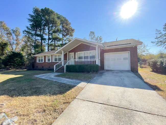 Foto del edificio - 306 Lloydwood Dr