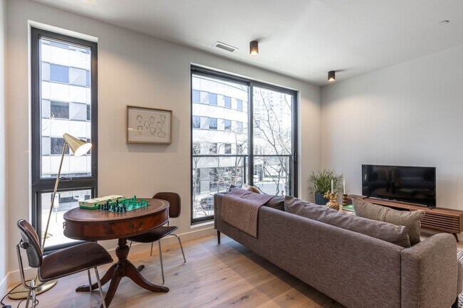 Foto del edificio - 1700 Oak Ave