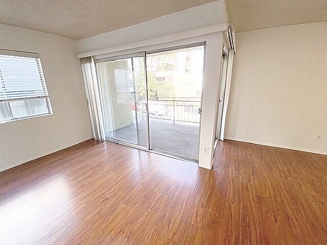 Foto del edificio - 1817 N Fuller Ave