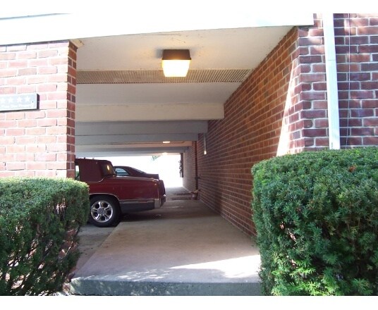 Building Photo - Whitehall Apartments