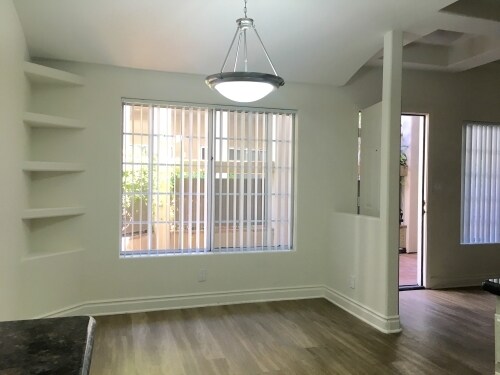 Foto del edificio - 922 N Croft Ave