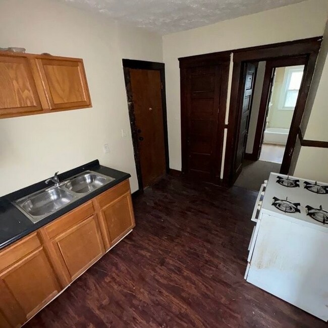 Foto del edificio - 1428 E 94th St