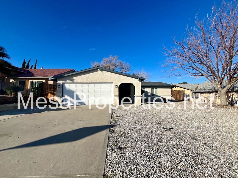 Foto principal - 13672 Oakmont Dr