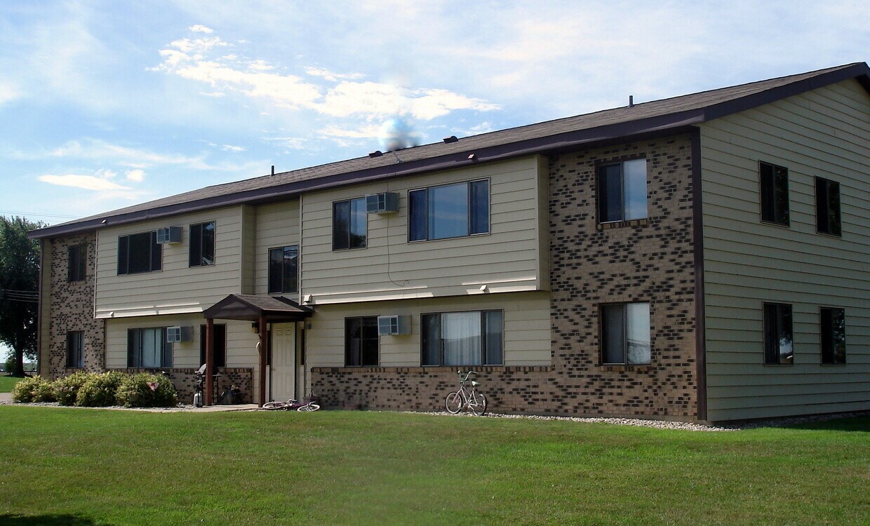 Primary Photo - 120 Slocum St