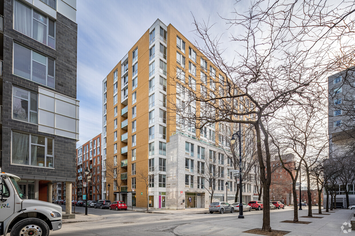 Building Photo - Le District