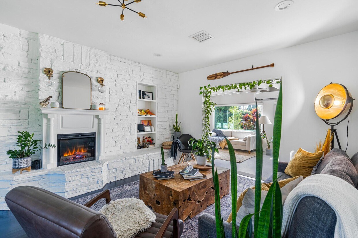 Foto principal - 150 NE 111th St