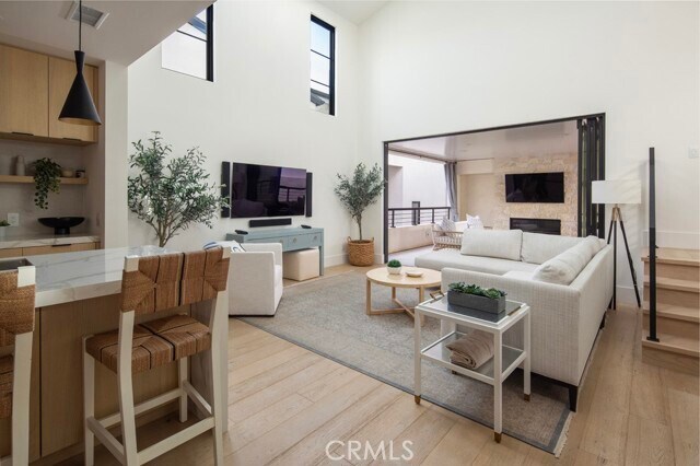 Foto del edificio - 422 Larkspur Ave