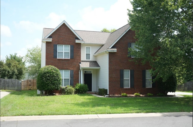 Building Photo - Charming 3-bedroom, 2-bath home
